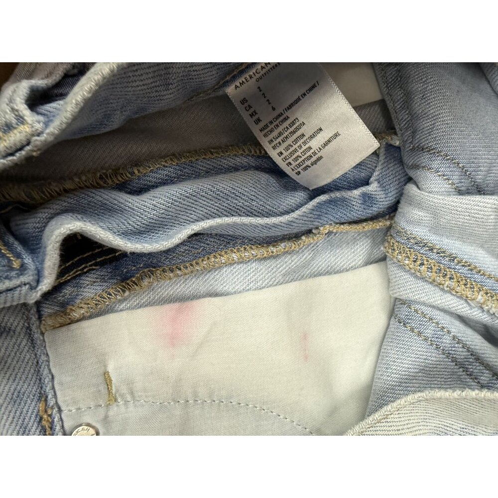 American Eagle Mom Shorts Size 2 Frayed Hem Distressed - Picture 7 of 8